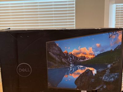New Dell 43 inches 4k computer monitor with usb-c hub