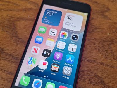 Apple iPhone SE 2nd Generation (2020) (Red)