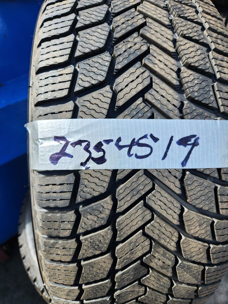 235/45r19 michelin x ice snow 