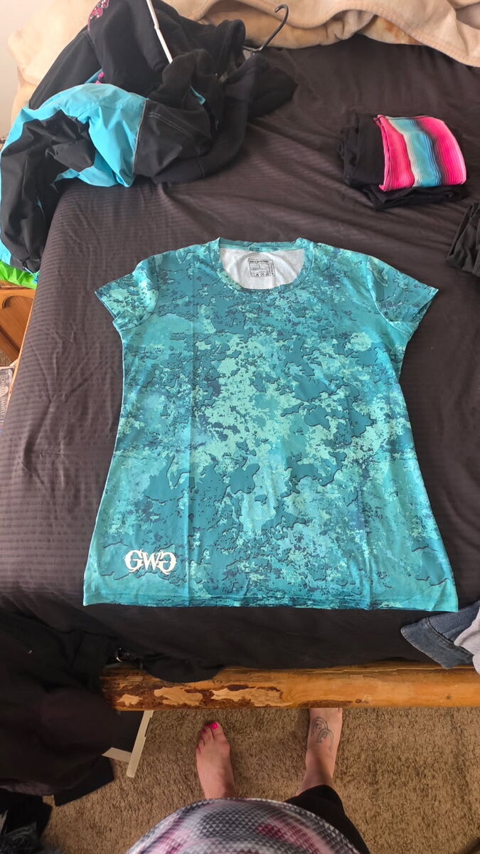 Girls with Guns Turquoise T shirt