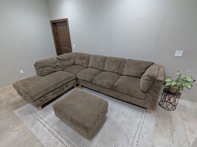 *FREE Delivery* 2-Piece Sectional Couch