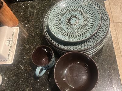 Boho Ceramic Dinnerware Set – Geometric Pattern