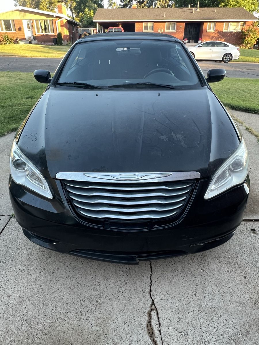 2012 Chrysler 200 Convertible 