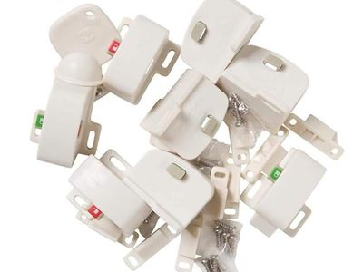 Safety 1st Magnetic Cabinet Locks and Latches Set with Key