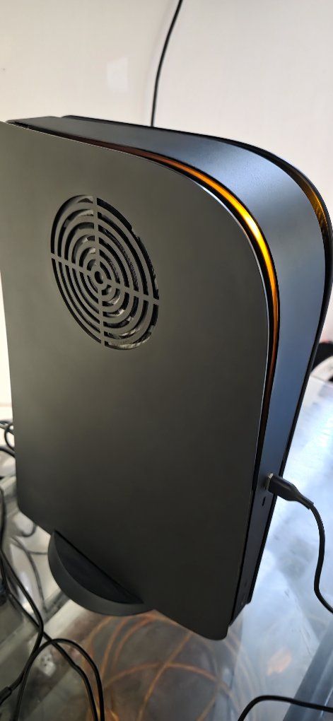 Main image 3
