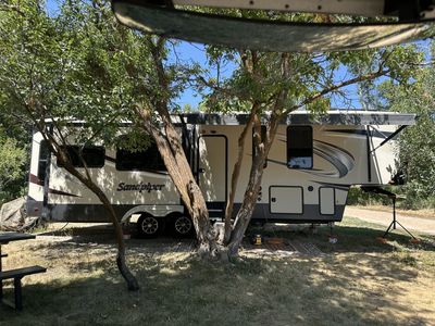 2019 sandpiper 5th wheel