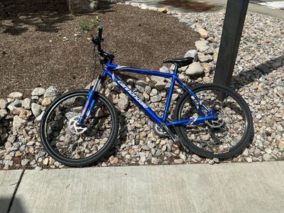 Cannondale XL Mountain Bike
