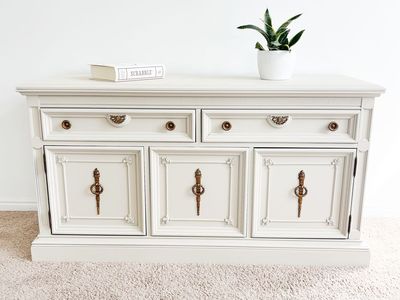 Elegant Vintage Style Buffet/entryway Table