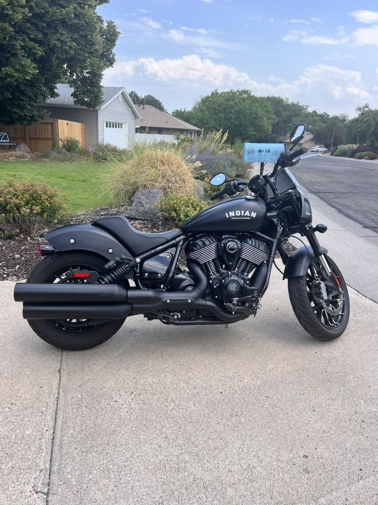 2023 Black Indian Sport Chief Motorcycle