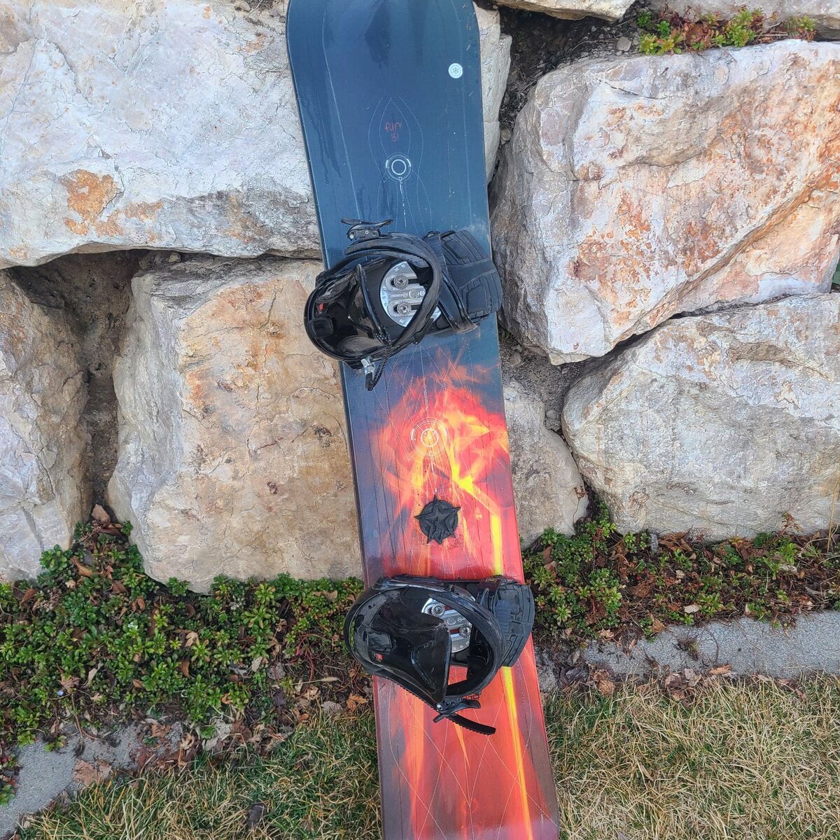 151cm snowboard and bindings