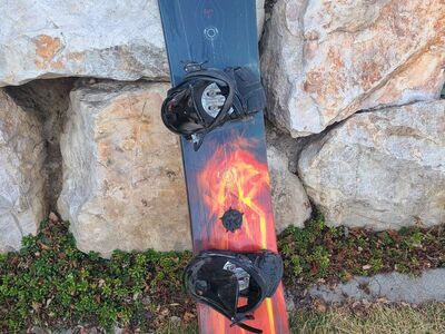 151cm snowboard and bindings