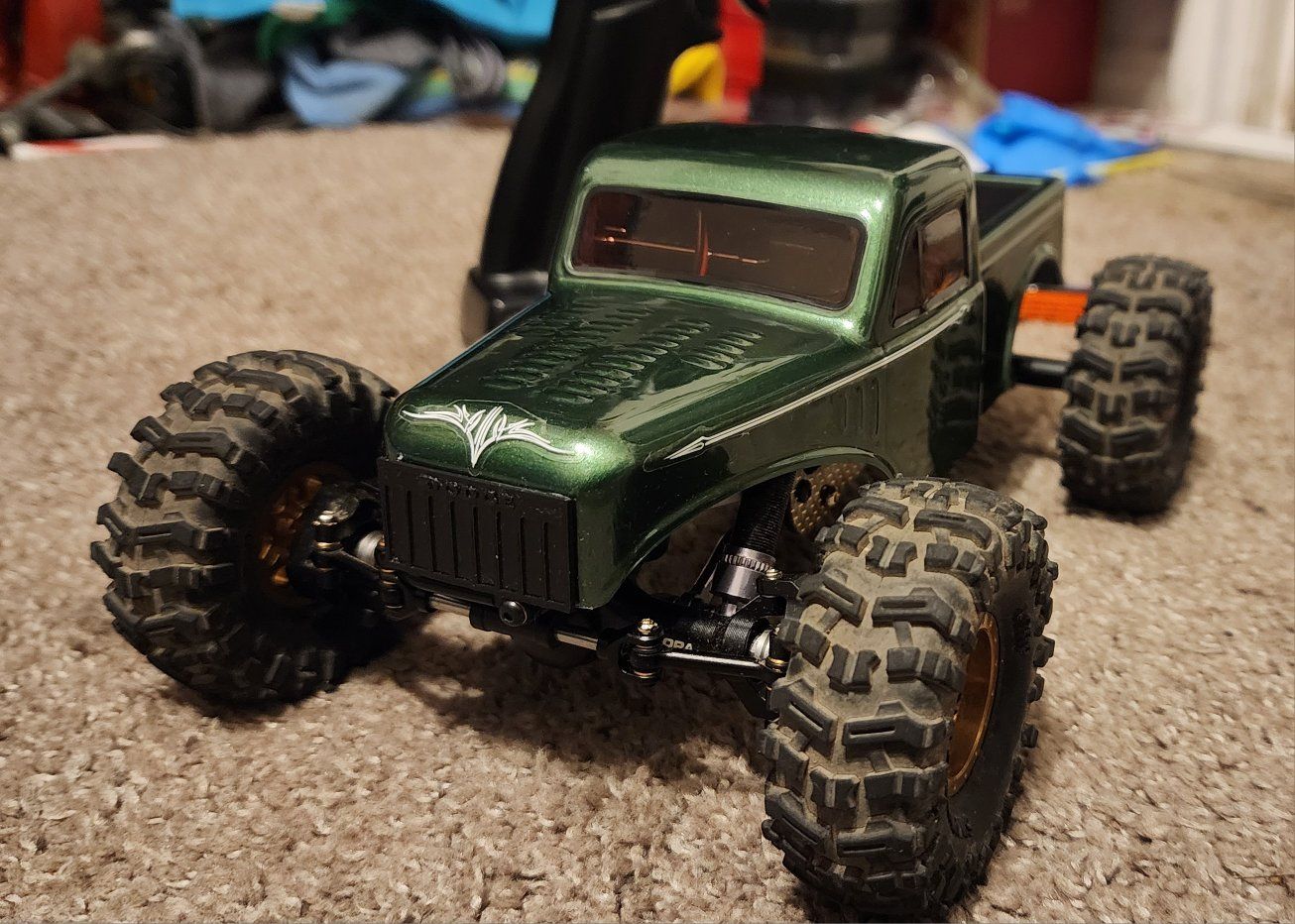 RNDRC v3 trx4m rock crawler!