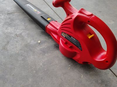 Leaf Blower