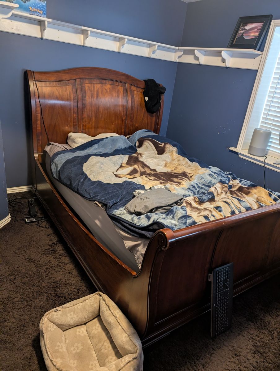 Solid Wood Bedroom Set