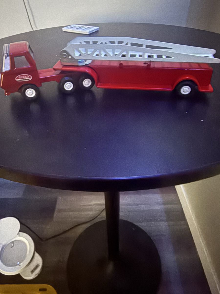 Vintage Tonka Red Fire Truck with Extendable Ladder Toy Truck