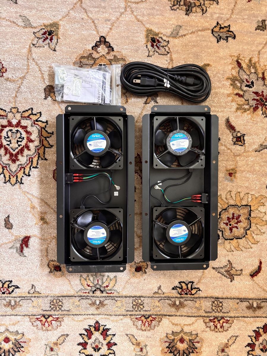 Chatsworth Products CPI 12480-701 Rack Component – Data Center / Server Rack – Excellent Condition