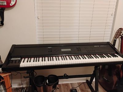 Peavey DPM-C8 88 weighted keys w/Yamaha MU-50 Soun