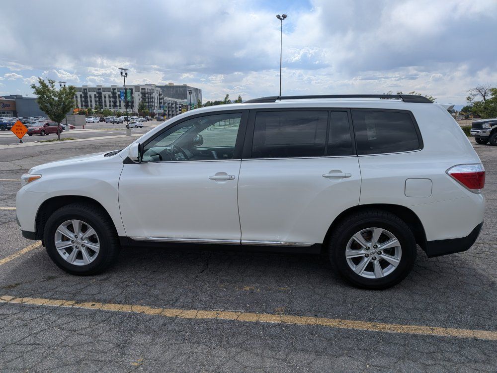 2012 Toyota Highlander Base