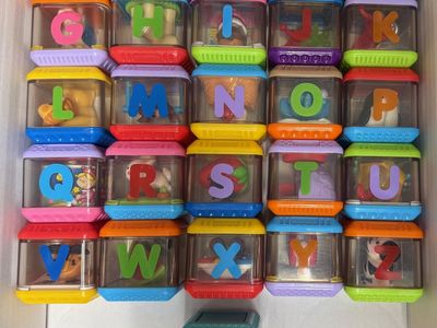 Fisher Price ALPHABET Peek-a-Boo Blocks Textured Sensory ABC