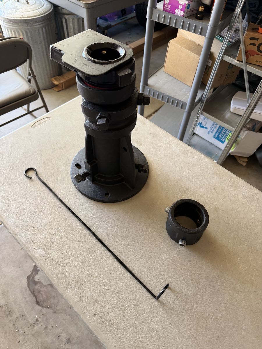 Fifth Wheel to Gooseneck Adapter — New