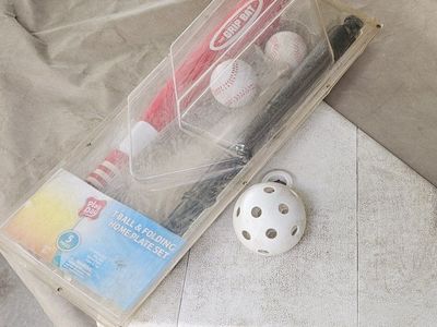 T ball / Tee ball set near new