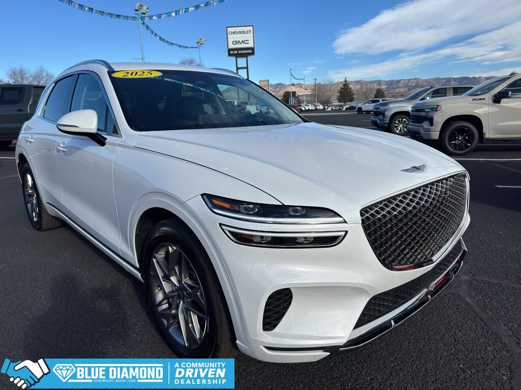 2025 Genesis GV70 2.5T Standard