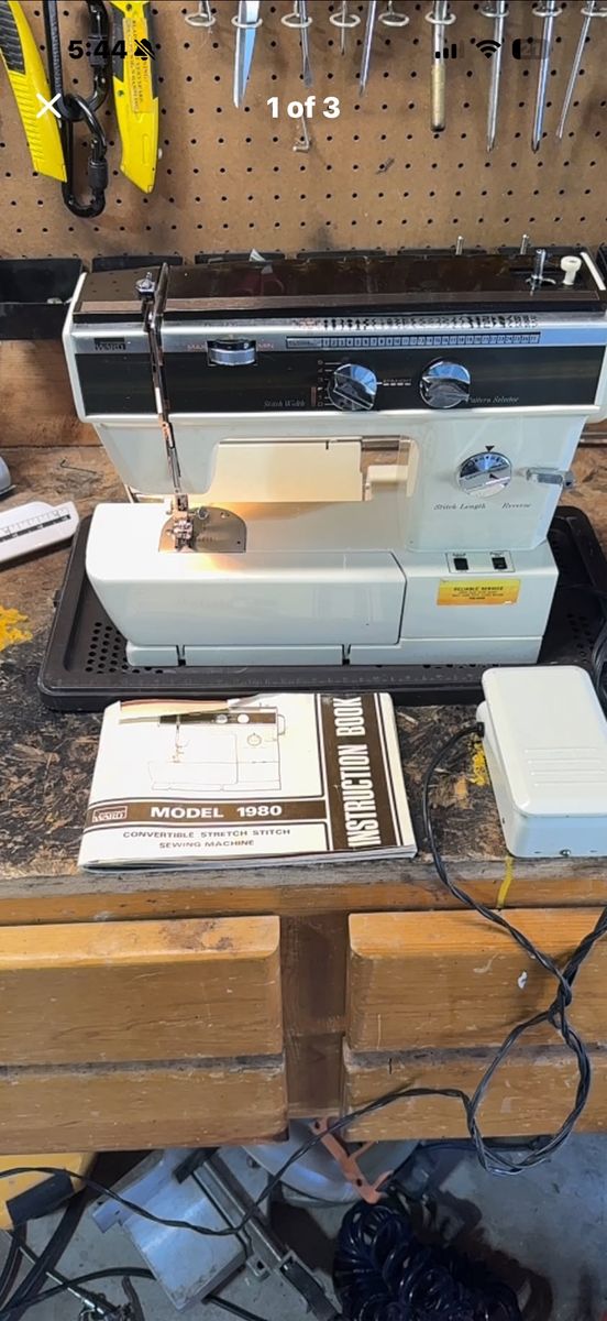 Kenmore Model 1980 Convertible Stretch Stitch Sewing Machine w/ Manual & Pedal