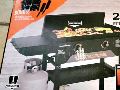 Blackstone 28" with Cover&Black Spatula set