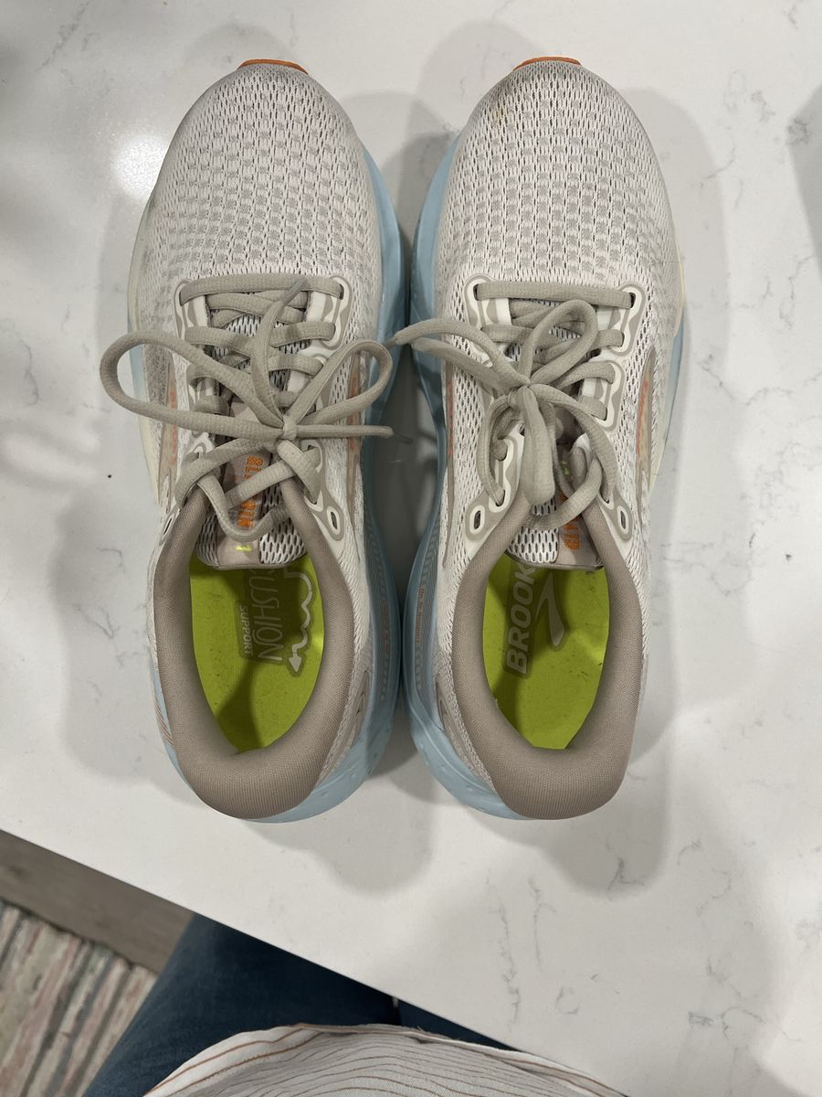 Brooks Running Shoes - Glycerin GTS DNA Loft in Coconut/Aqua/Autumn Sunset (Women’s size 9)