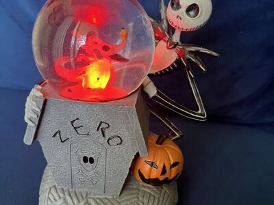 Nightmare Before Xmas Light/Sound Snowglobe