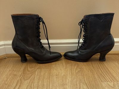 Black Leather Lace-Up Vintage-Inspired Victorian Ankle Boots - Women's 7 - NWOT