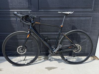 2020 Giant Defy Advanced 1 Carbon Road Bike - Ultegra Hydraulic Disc - M/L