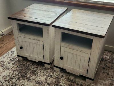 Pair of Ashley Furniture Wystfield Rustic Farmhouse End Tables / Nightstands
