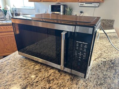 Hamilton Beach Microwave - 1000 Watts