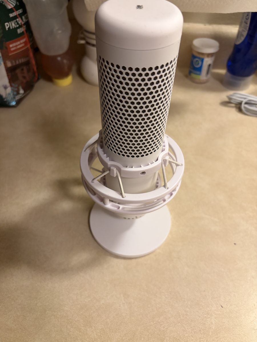 HyperX QuadCast S RGB USB Condenser Gaming Microphone White, UsedExcellent