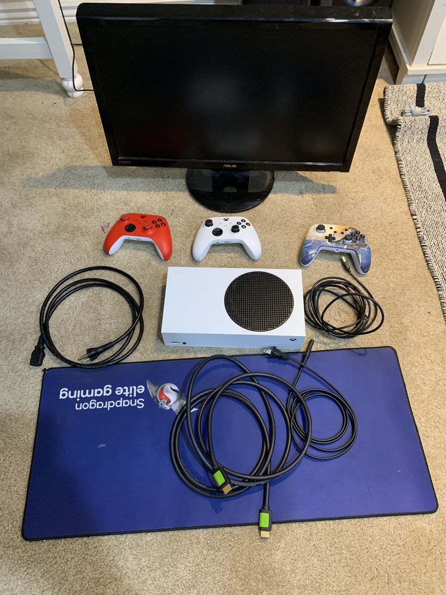 Selling my Xbox series S gaming setup