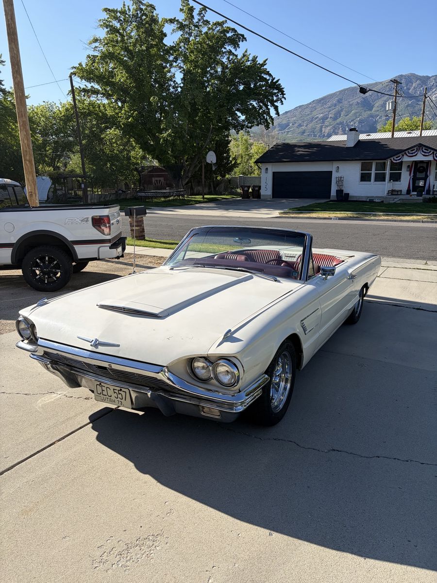 1965 Ford Thunderbird 