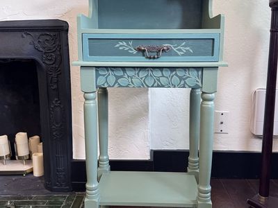 Accent Table