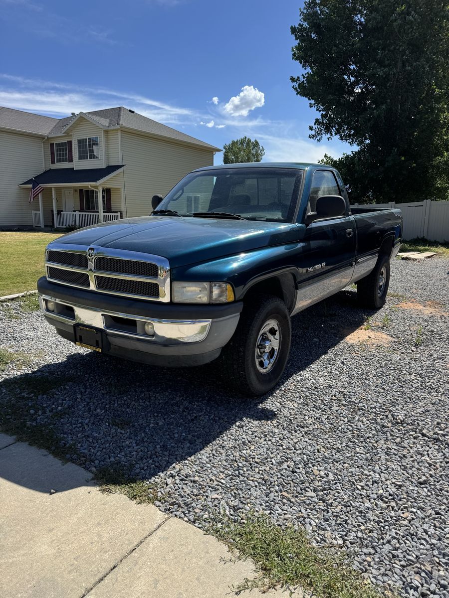 1999 Dodge Ram 1500 Laramie
