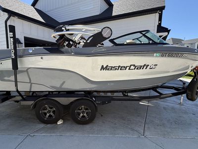 2023 MasterCraft XT22T Wakeboard Boat - Factory Warranty - 180 hours - Loaded