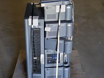 ACQIOTY Ultra Performance LC System W/ Sample Organizer, FLR & PDA Detectors, Column & Sample & Binary Solvent Managers (For