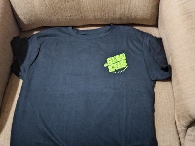 Brand new never been worn Santa Cruz Skateboards Kids Medium Cotton Blend T-Shirt. Bought not knowing it was kids medium