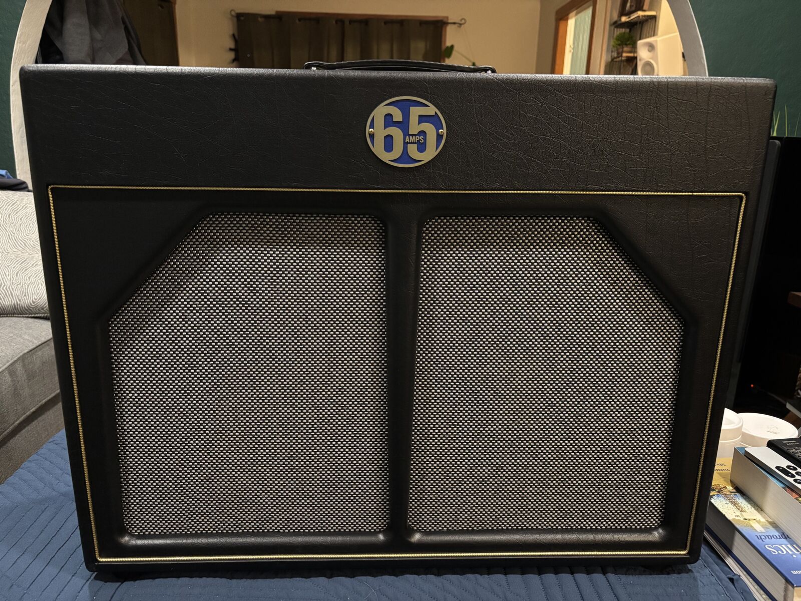 65 Amps Blue Line 2x12 Cab