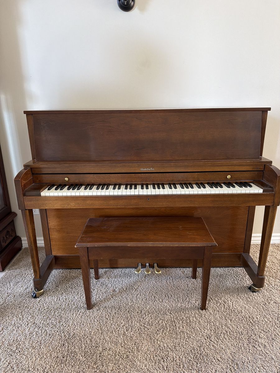 Baldwin Studio Piano