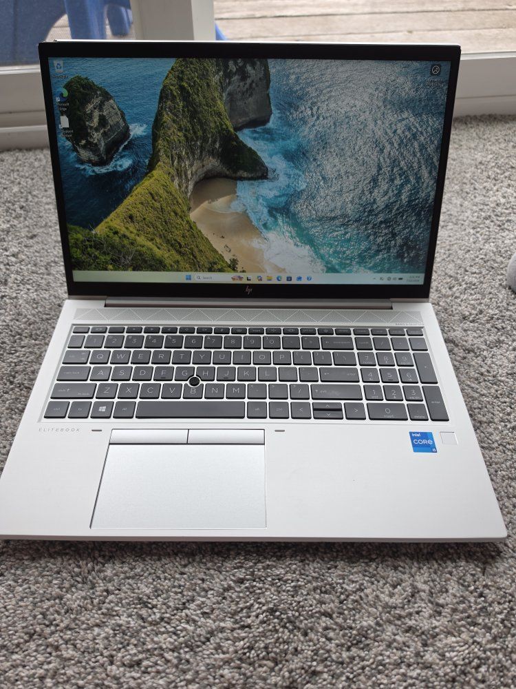 HP EliteBook 850 G8 15.6" Laptop - Intel i5-11th Gen, 16GB RAM, 256GB NVMe SSD, Silver
