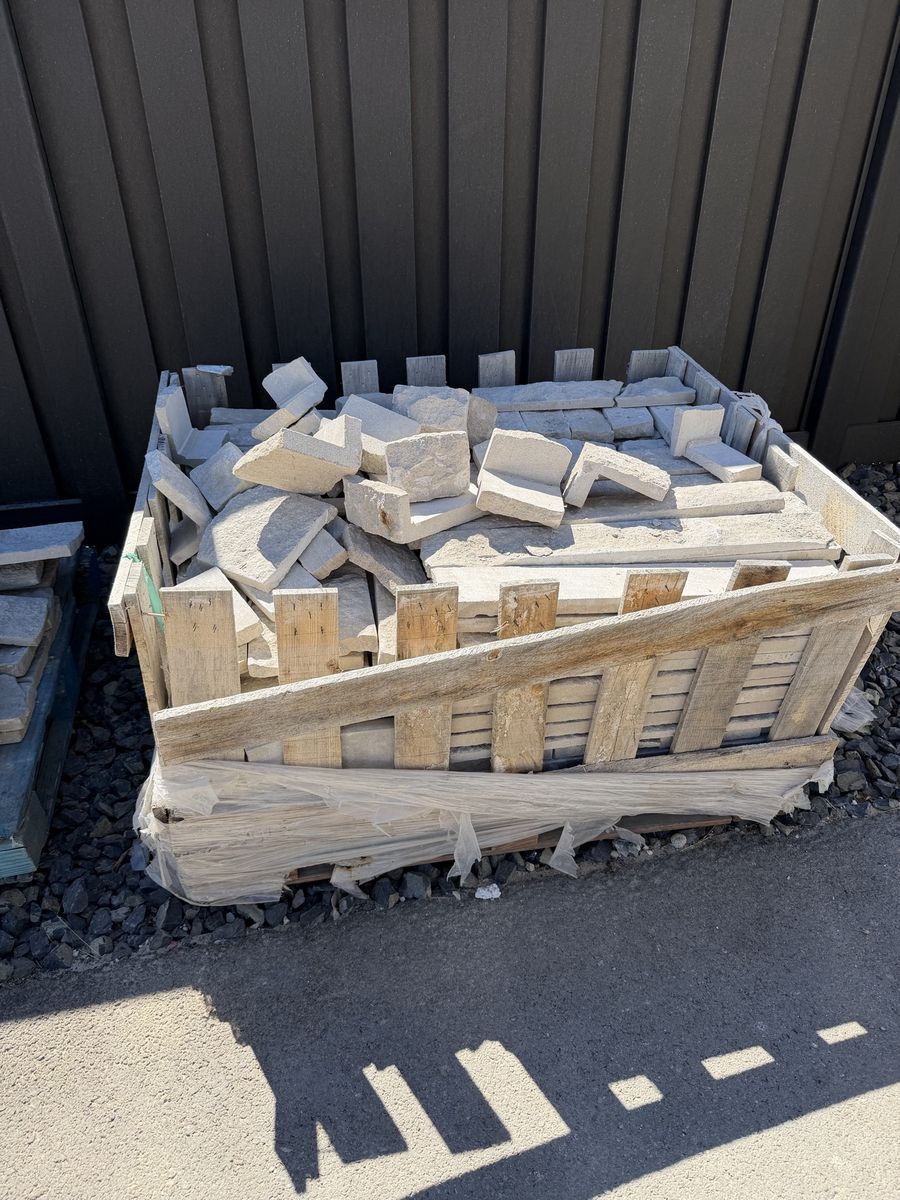 Berkshire Limestone Flats & Corners - Luxury Building Stone for Home, Walls & Columns