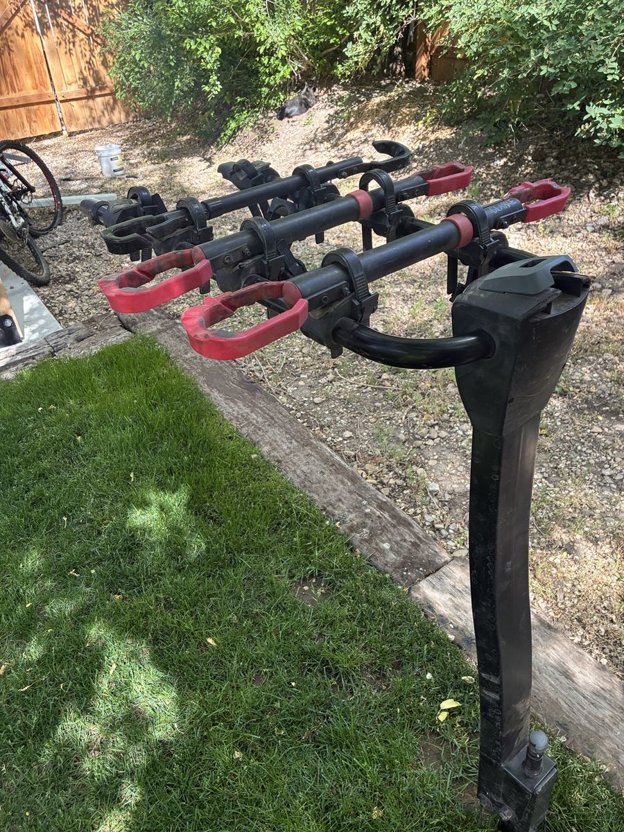 Yakima 4 Bike Rack with Frame Rods/Straps