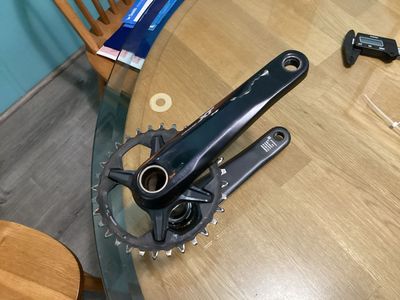 Xt crankset w/32 t chainring FC M8100 w/bb