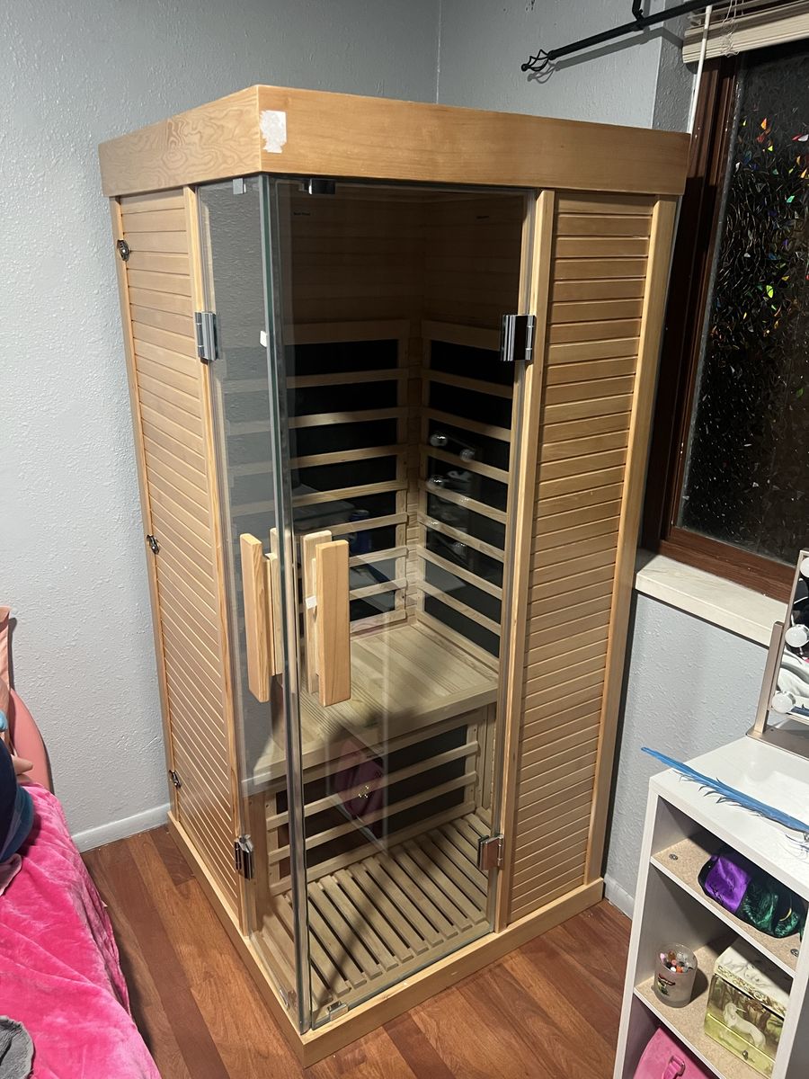 Red Light Sauna + other Colors For Helthy Skin