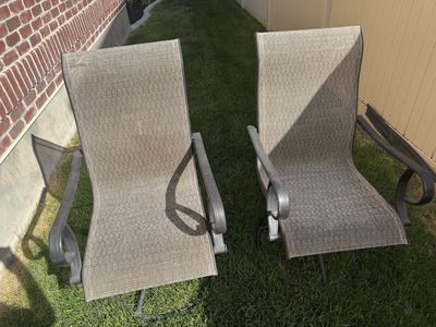 Swivel patio chairs